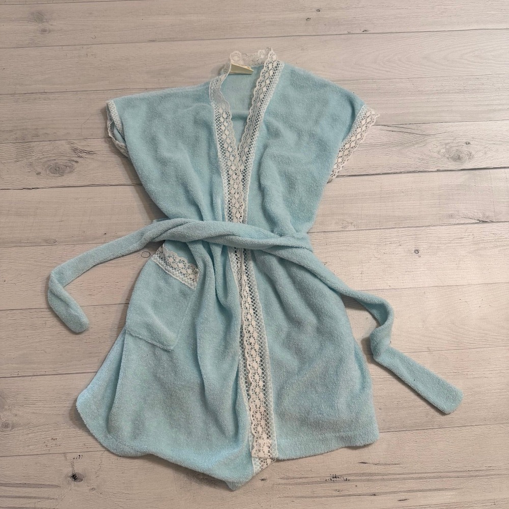 Vintage Edie bee girls light‎ blue robe
